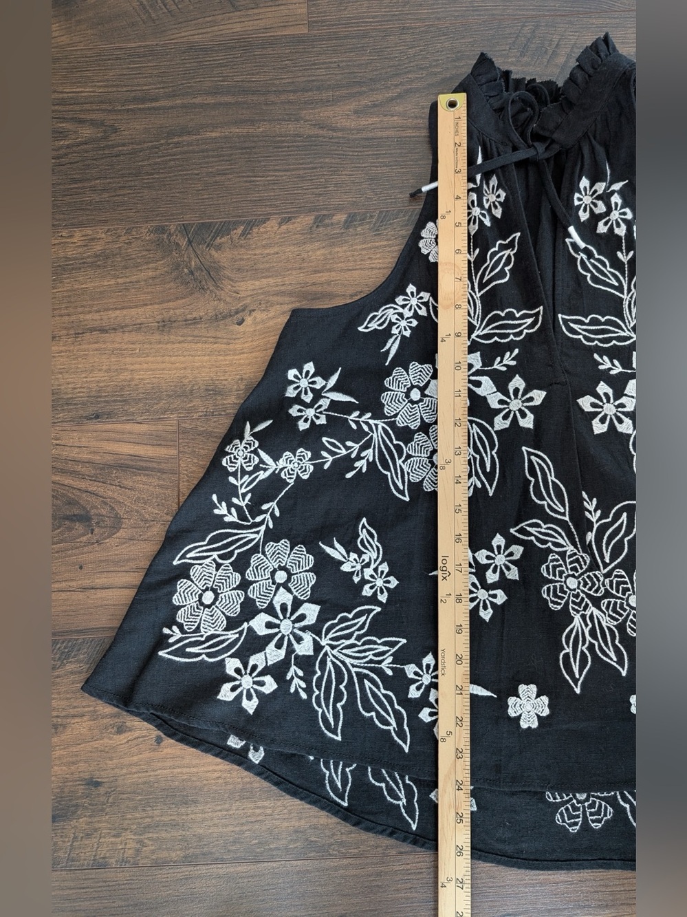 Pilcro The Tavi Blouse Tank Edition V-Neck Embroidered Black White Size Small - Picture 11 of 12